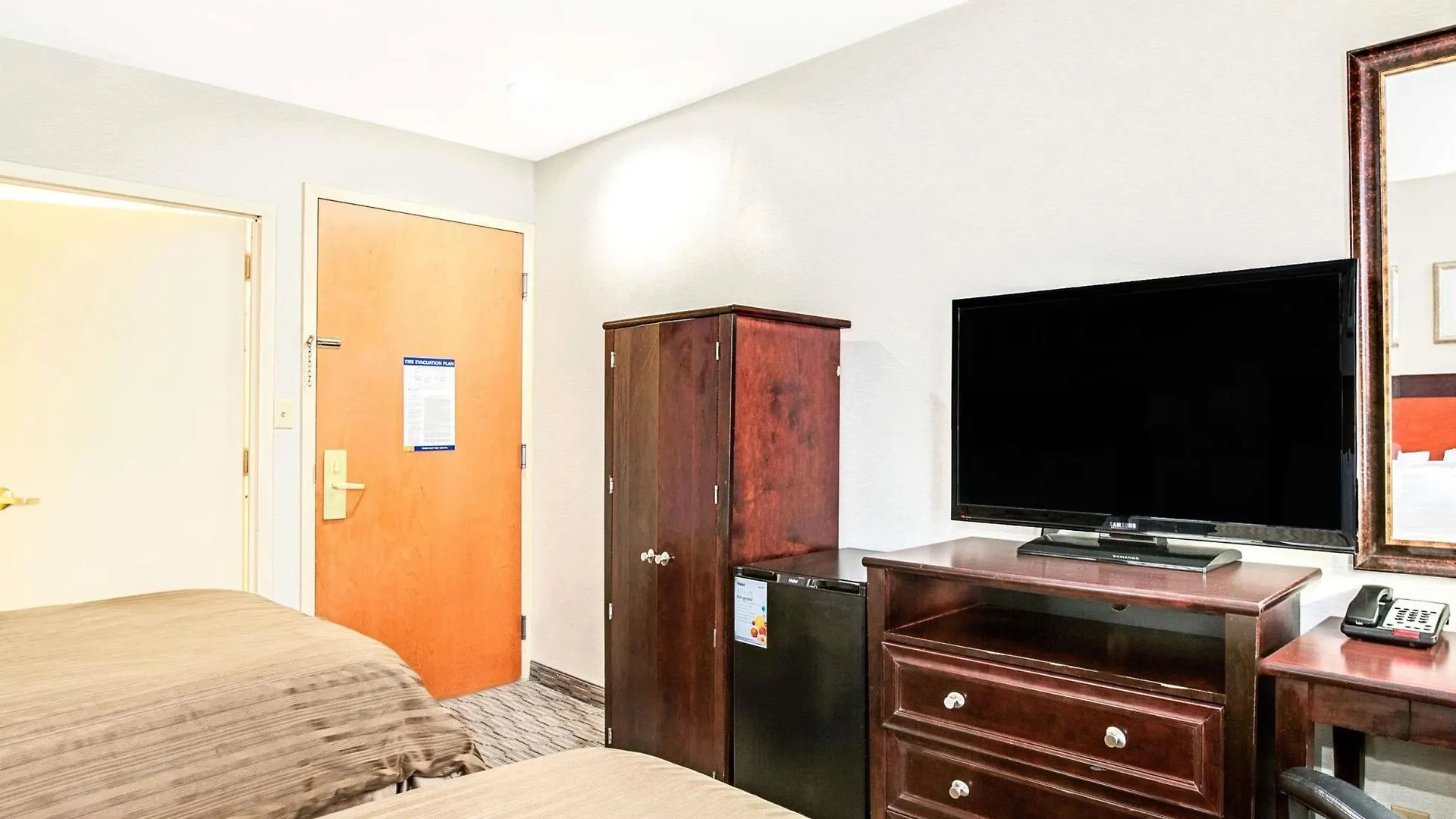 ניו יורק Days Inn By Wyndham Long Island City