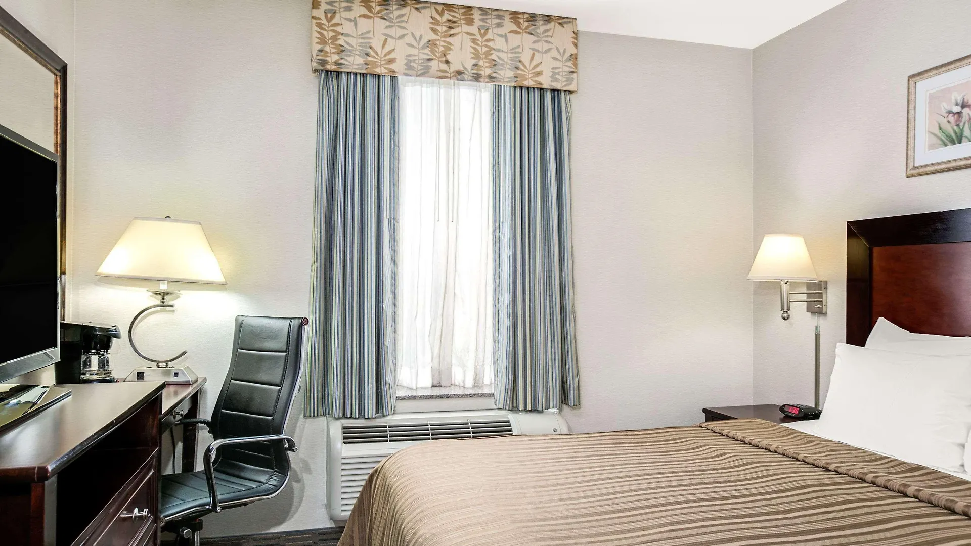 ניו יורק Days Inn By Wyndham Long Island City 3*, ניו יורק