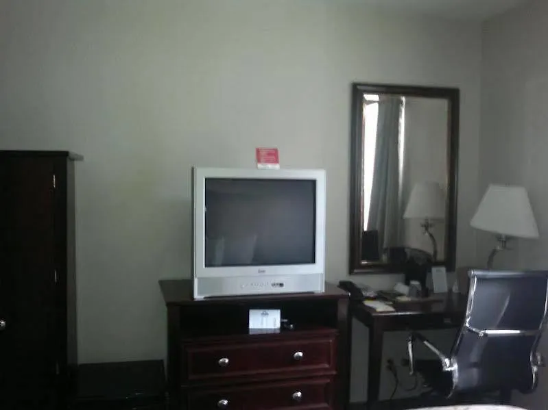 מלון ניו יורק Days Inn By Wyndham Long Island City