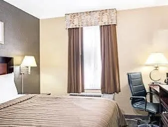 ניו יורק Days Inn By Wyndham Long Island City ארצות הברית
